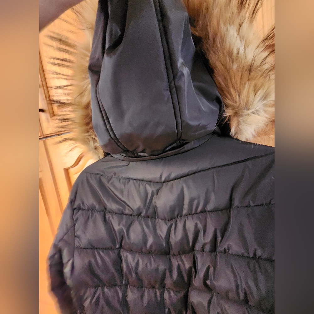 Womens Reitmans Black Puffer Winter Coat w Faux Fur Hood Size L - Picture 8 of 10